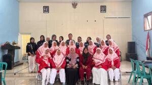 KKN MAs Kelompok 93 dan 94 Dampingi Posyandu Lintas Kelompok Usia di Desa Ngenep