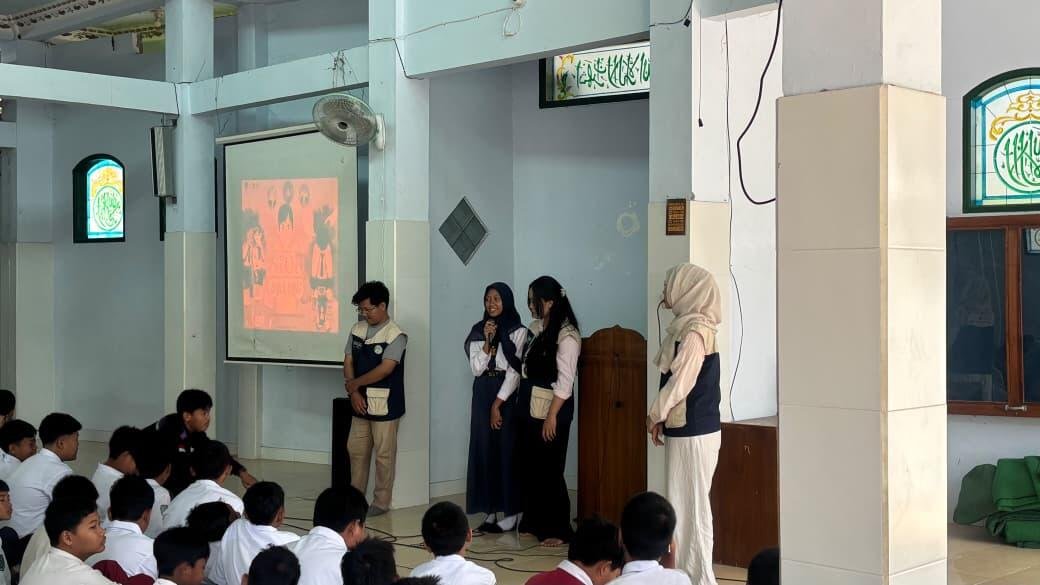 KKN MAS Malang Kelompok 106 Edukasi Anti-Bullying kepada 256 Siswa SMPN 1 Kasembon