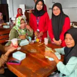 KKN P 49 Umsida Beri Ide Jualan untuk Hidupkan Pujasera Pohjejer