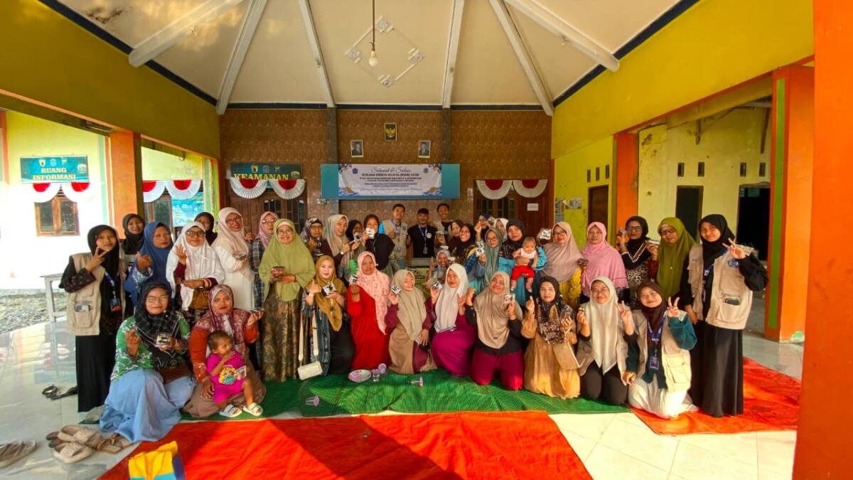KKN STAI Muhammadiyah Kelompok 03 Latih Warga Pelangwot Membuat Pukis untuk Peluang Usaha