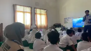 KKN STAIM Kelompok 1 Edukasi Anti-Bullying di MI Guppi Telogorejo