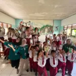 KKN UMG Ajak Siswa SDN Gunungsari Biasakan Catat dan Tabung Sejak Dini