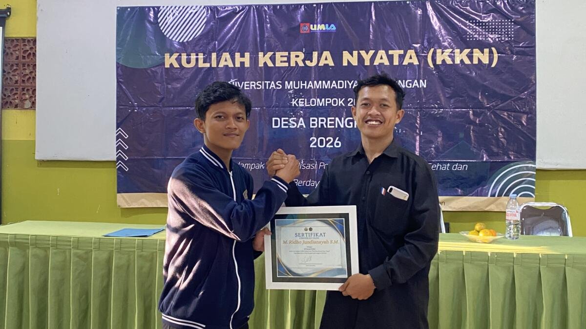 KKN UMLA Kelompok 20 Gelar Seminar UMKM, Dorong Pelaku Usaha Desa Brengkok Masuk Pasar Digital
