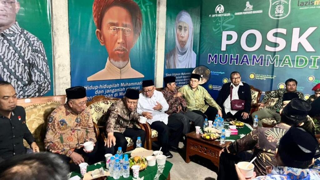Sandal Kanan-Kiri Itu Bertemu di Jombang