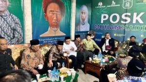 Sandal Kanan-Kiri Itu Bertemu di Jombang