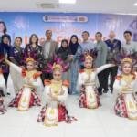 Smamda Surabaya Sambut Lucy Filipczak, Siswa Rotary Youth Exchange dari Amerika Serikat