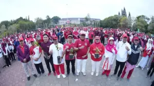 Ratusan Bibit Dibagikan, Sampah Dipungut, UMM Rayakan Kemerdekaan dengan Aksi Nyata