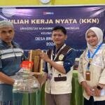 KKN Umla Kelompok 20 Edukasi Warga Brengkok Pilah Sampah dan Kenalkan Ecopilah