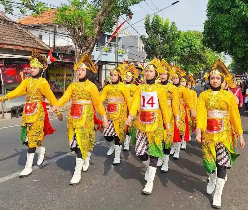 SD Muhammadiyah Plus Kota Mojokerto Sabet Juara 1 Gerak Jalan Merah Putih 2026