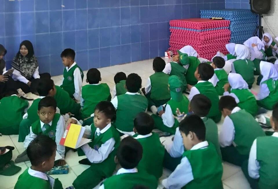 Peringati Maulid Nabi Muhammad SAW, Siswa MIM 04 Al-Azhar Mejasem Belajar Sejarah Rasulullah Melalui Film Edukatif