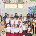 KKN Umla Kelompok 20 Kenalkan Bahasa Inggris lewat English Fun Learning di SDN 1 Brengkok
