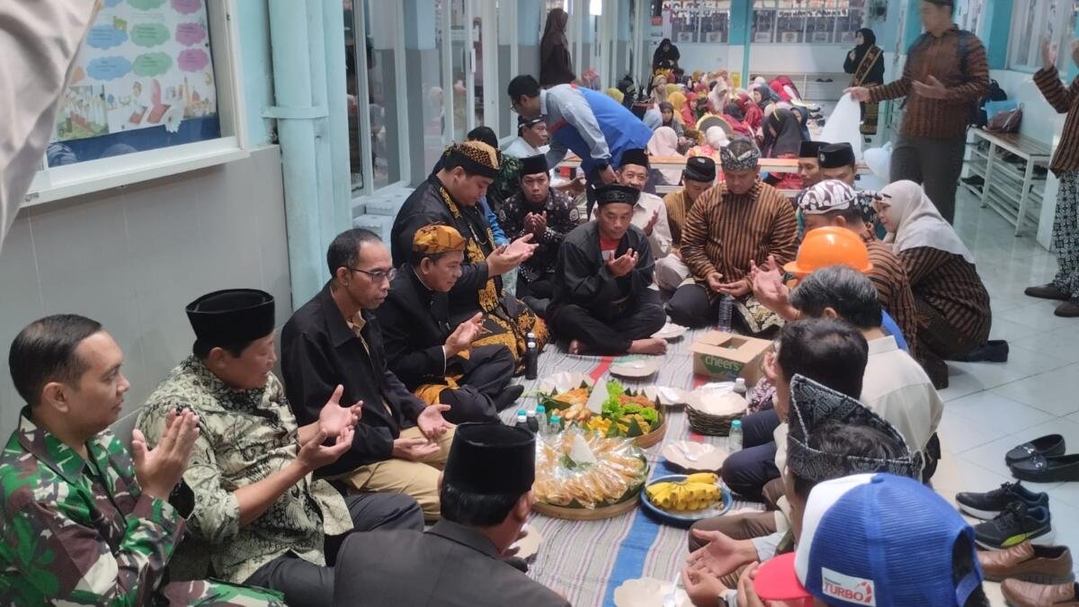 Dari Lagu Surabaya hingga Guyuran AWC, HUT RI ke-81 di Mudipat Penuh Keceriaan