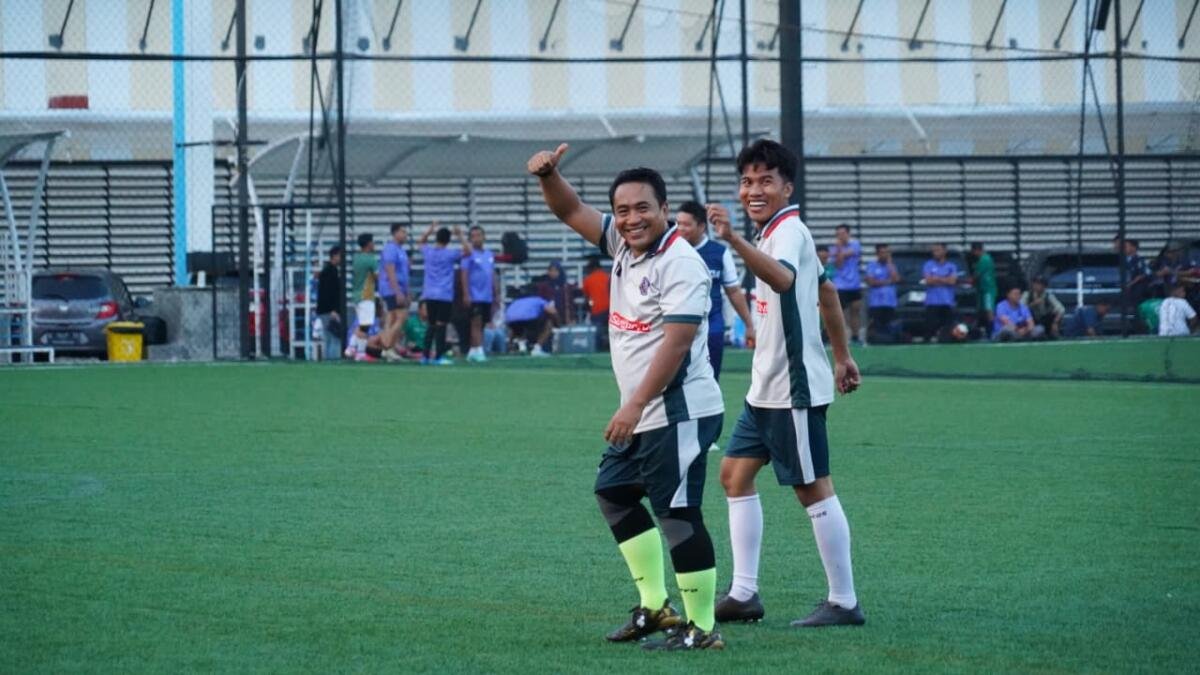 Duel Seru Umsura vs Umsida, Rektor Mundakir Cetak Gol dalam Laga Mini Soccer