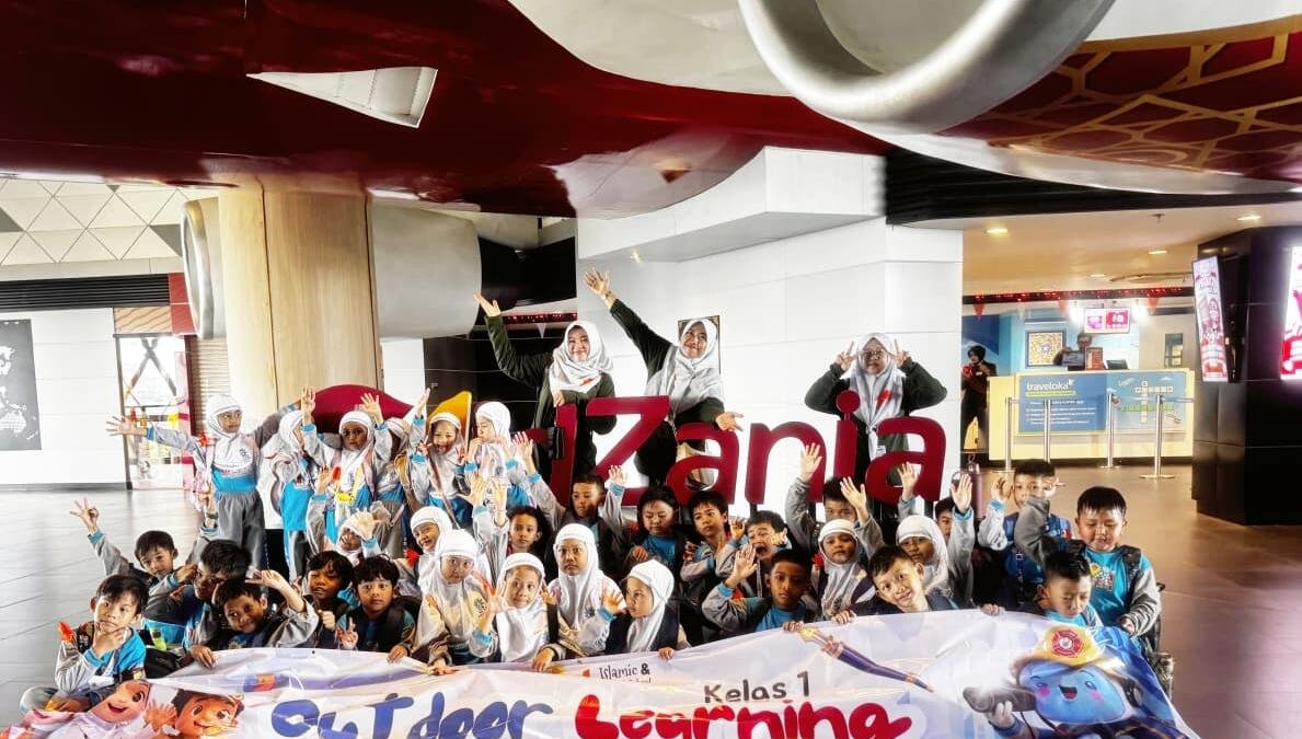 Belajar Mandiri dan Profesi Sejak Dini Melalui Outdoor Learning SD Muhida