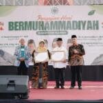 Wakaf Rp 6 Miliar untuk Muhammadiyah, Hj. Supraptinah Raih Wakaf Award di Sleman