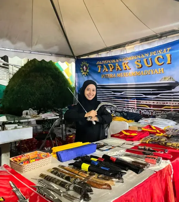 Stan Senjata Tradisional Jadi Magnet Bazar Muktamar XVI Tapak Suci Sedunia