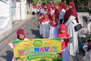 Semarak Karnaval Kemerdekaan HUT ke-81 RI dan Kirab Maulid Nabi Muhammad SAW KB Aisyiyah 13 & TK Aisyiyah 10 Dukunanyar