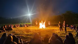 Di Balik Keseruan Malam Puncak Perkajum HW Mamsaka, Api Unggun Jadi Simbol Semangat Kader