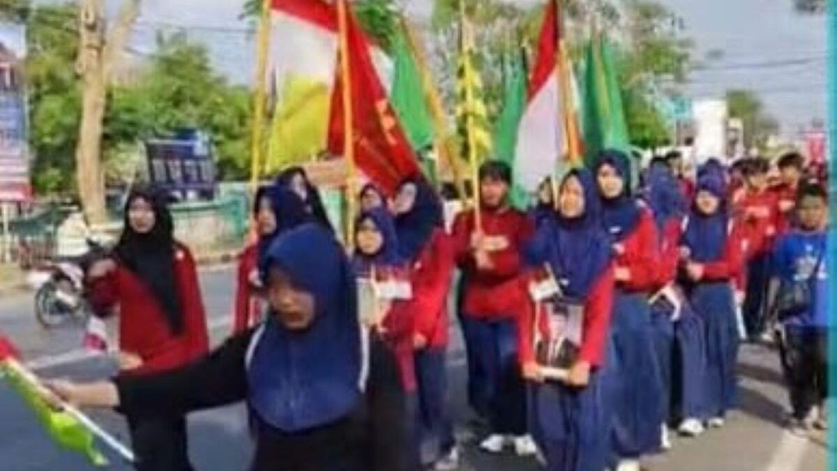 Warsino, Jamaah Masjid Nurul Hidayah Raih Hadiah Utama Jalan Sehat HUT ke-81 RI