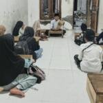 Dari Subuh hingga Senja, Mahasiswa KKN STAIM Paciran Dampingi Santri Belajar Al-Qur’an dan Kitab di Tamanprijek
