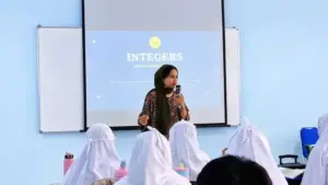 Guest Teacher Pakistan di SMP Muhammadiyah 15 Surabaya, Perkuat Pembelajaran Matematika Berwawasan Global