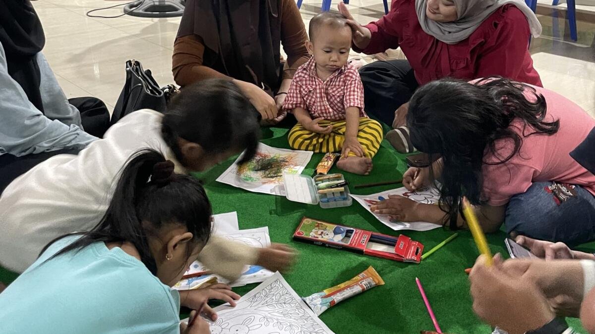 Trik Flashcard Warna-Warni, Cara KKN T 19 Umsida Permudah Cara Belajar Siswa