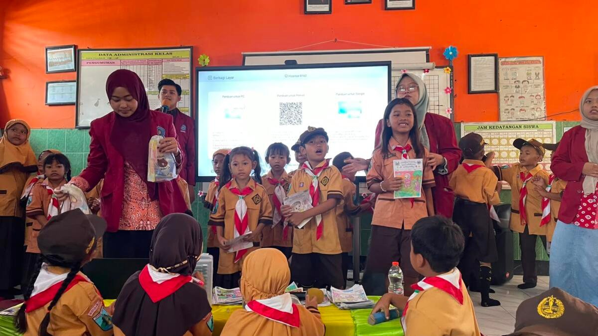KKN T 26 Umsida Ajak Siswa SD Bijak Gunakan Gawai Lewat Permainan Tradisional