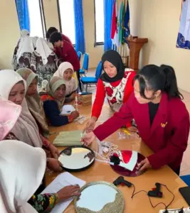 Mahasiswa Agribisnis UMM Hidupkan Kembali Mendong Blayu lewat Kerajinan dan Ekonomi Digital