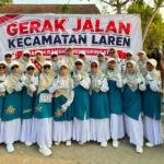 Mahasiswa KKN STAIM Karangasem Paciran Kelompok 1 Gampang Sejati Ikuti Gerak Jalan Kecamatan Laren