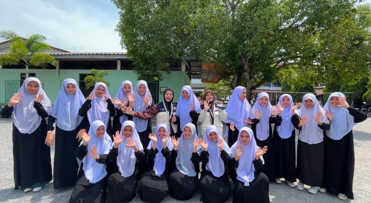 Kolaborasi dengan Guru di Thailand, KKN Internasional UMM Susun Kurikulum Bahasa Melayu