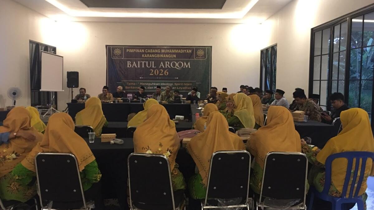 Dari Canggung Menjadi Antusias, Peserta Baitul Arqam Lansia Asyik Taklukkan Asesmen Digital