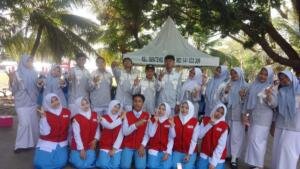 Berangkat Awal, Pulang Terakhir: Komitmen PMR Wira Kawal Siswa SMA Muha Genteng di Upacara HUT ke-81 RI