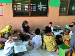 Perluas Pengabdian di Pendidikan Keagamaan, KKN-P Umsida Mengajar TPQ Desa Pohjejer 