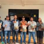 Kelompok 99 dan 100 KKN-MAs Kolaborasi Olah Limbah Kotoran Sapi Menjadi Pupuk Organik Nutrigo di Desa Tawangsari