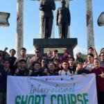 Kunjungi Tugu Pahlawan, Mahasiswa USIM dan FH Umsura Pelajari Sejarah Pertempuran Surabaya