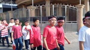 Langkah Ceria, Semangat Merdeka: Jalan Santai MI Muhammadiyah 2 Meriahkan HUT ke-81 RI