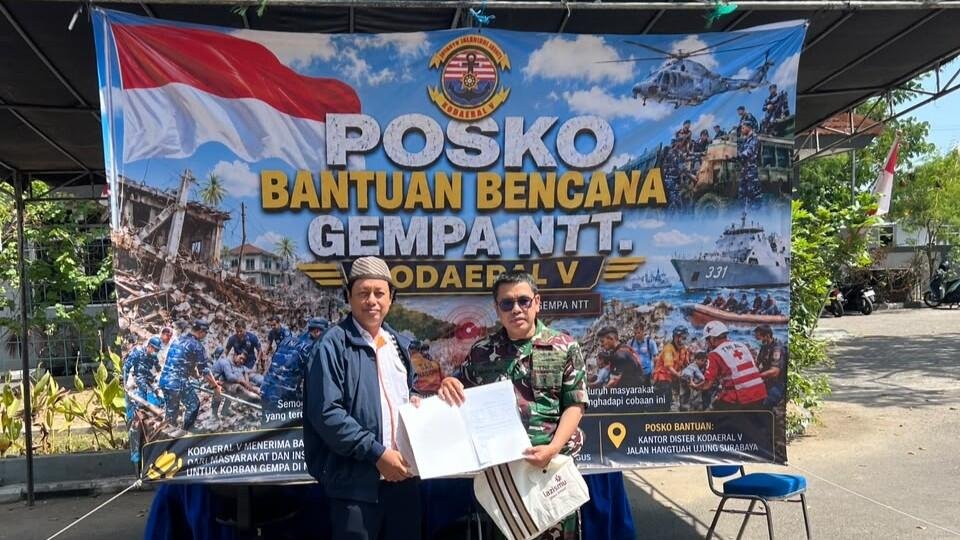 Lazismu Jatim Gandeng TNI AL Kirim Bantuan Kemanusiaan untuk Korban Gempa di Flores