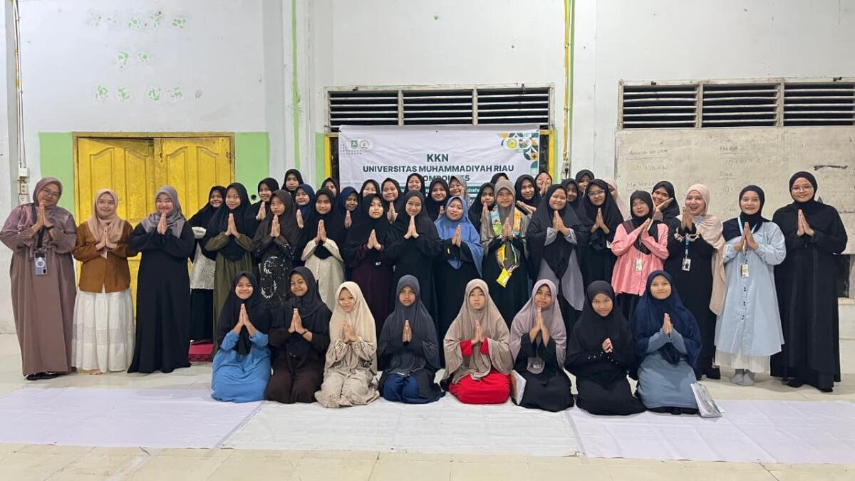 Mahasiswa KKN 155 UMRI Ajak Santri Kenal Dunia Kuliah dan Perkuat Nilai AIK