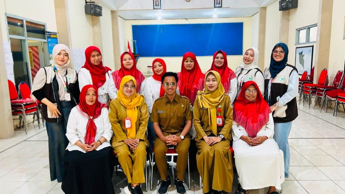 Mahasiswa KKN-MAS Kelompok 100 Dukung Layanan Posyandu di Desa Tawangsari