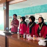 Mahasiswa KKN-P 16 Umsida Olah Toga Desa Lebakrejo Jadi Minuman Herbal