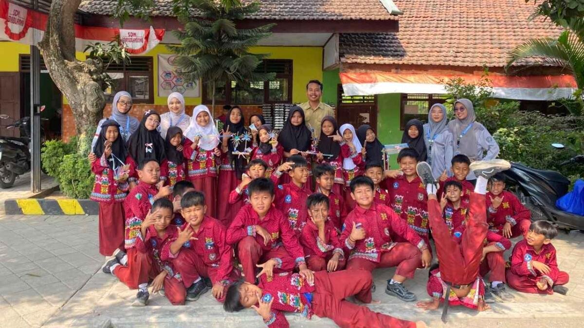 Mahasiswa KKN PGSD UMG Ajak Siswa SD Negeri Brayublandong Berkreasi Lewat Kreativa