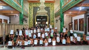 Mahasiswa KKN STAIM Paciran Dorong Kreativitas Siswa Desa Tamanprijek Melalui Seni Menggambar