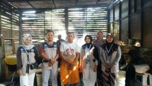 Mahasiswa KKN STIKes Muhammadiyah Bojonegoro Dukung Pemberdayaan UMKM Desa Karangsono Melalui Promosi Produk Lokal