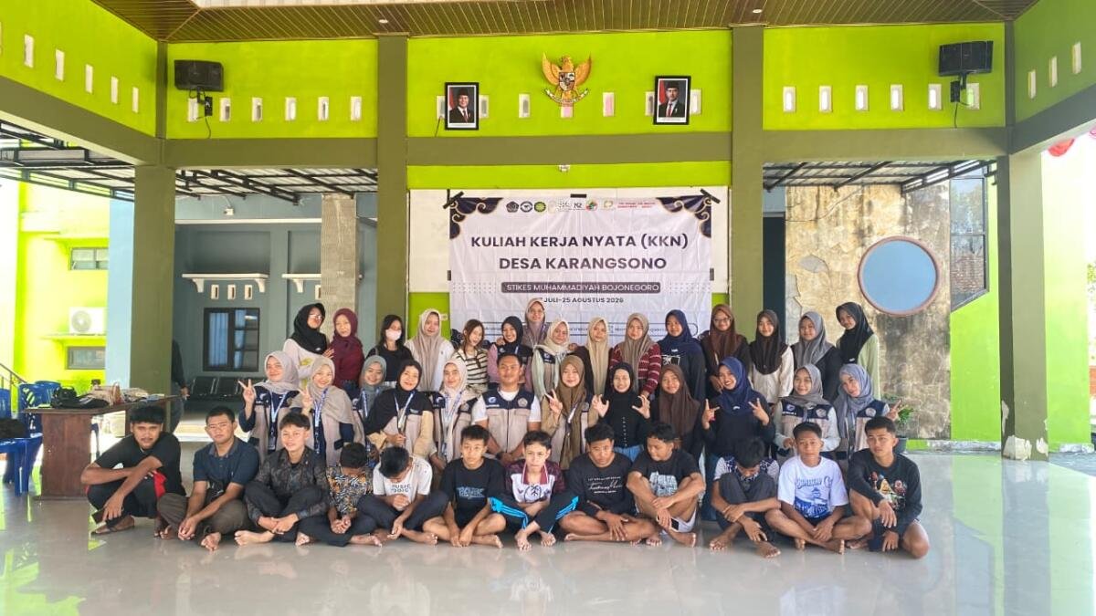 Mahasiswa KKN Stikes Muhammadiyah Bojonegoro Edukasi WUS tentang Pencegahan KEK dan Demo Masak Rotaya