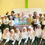 Mahasiswa KKN UMG Kenalkan Eco Box untuk Pembelajaran Ekosistem di Desa Sawo