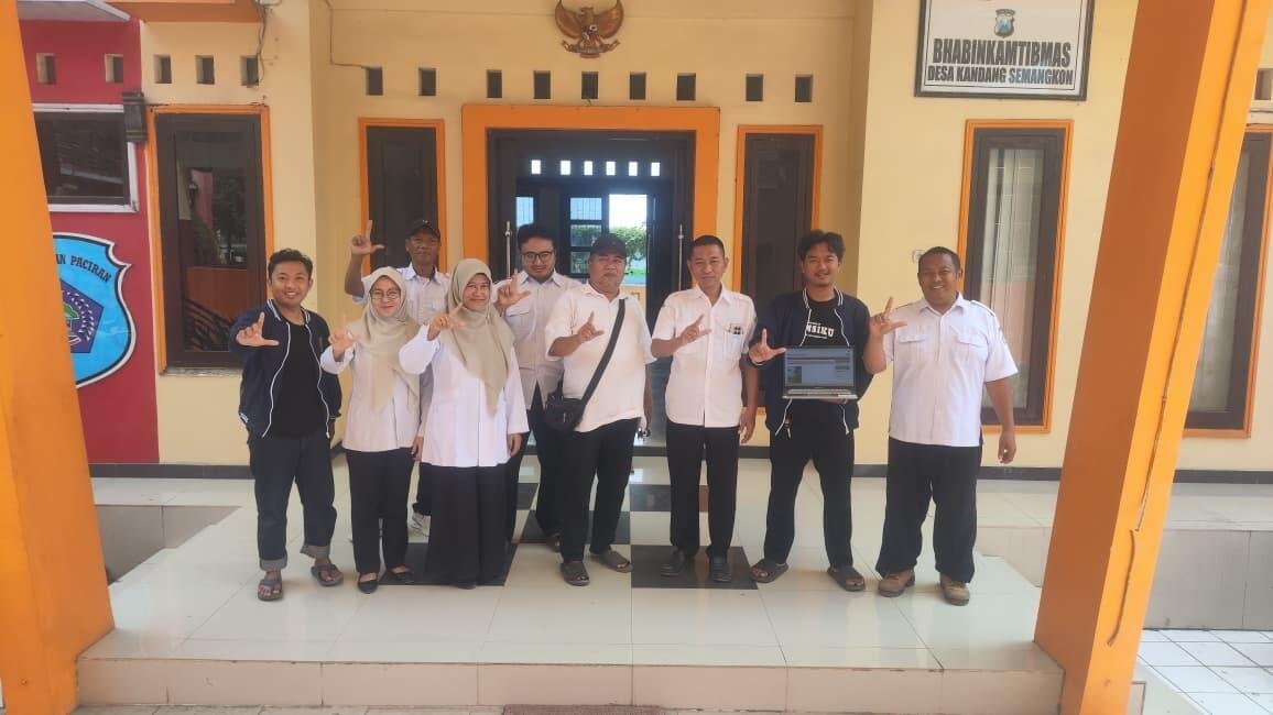Mahasiswa KKN Umla Kelompok 4 Hadirkan Website Profil untuk Perkuat Layanan Digital Desa Kandangsemangkon