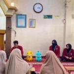 Mahasiswa PLP Umsida Edukasi Warga Gowah tentang Pemilahan Sampah