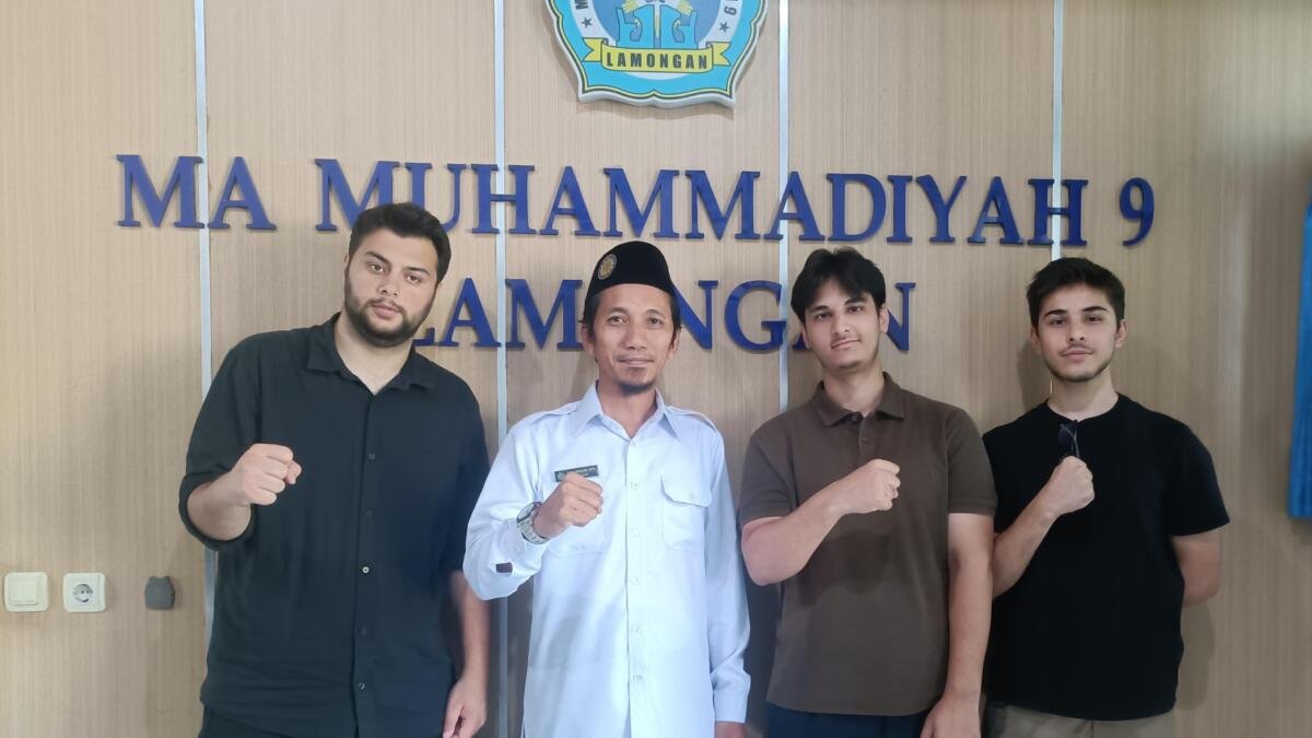 Mahasiswa Turki Pelajari Teologi Al-Maun dan Pendidikan Karakter di MAM 9 Al-Mizan Lamongan