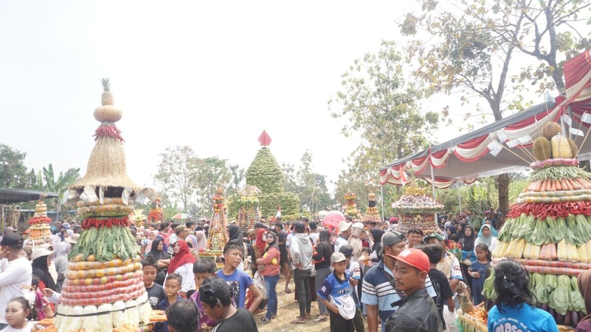 Syukuran Gedang Desa Sumberjo Jombang, Kirab 23 Tumpeng Hasil Bumi Meriahkan Wonosalam