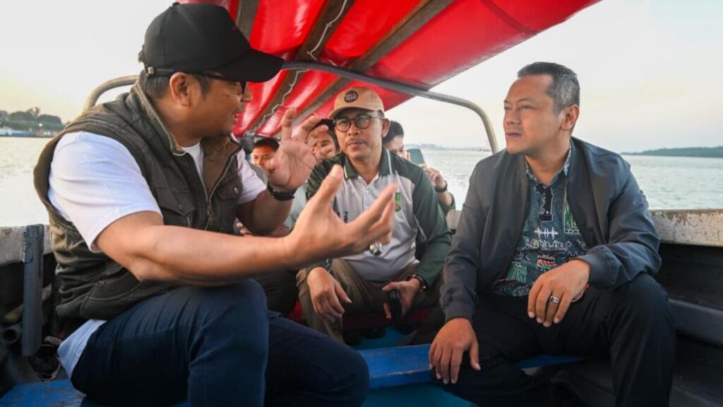 Menjemput Pulau Terdepan, Wamen Fajar Ajak Siswa “Angkat Pena” Isi Kemerdekaan dan Dialog dengan Siswa PJJ di Batam
